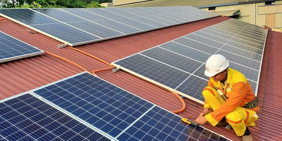 hacer mantenimiento a tus paneles solares