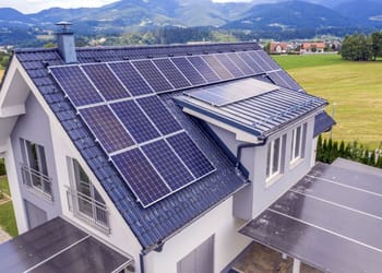 Baterías virtuales para rentabilizar el excedente de tus placas solares. ¿Es rentable?