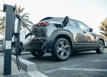 ¿Cuanto cuesta cambiar una batería a un coche eléctrico?