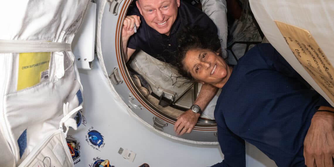 Suni Williams y Butch Wilmore astronautas atrapados en el espacio