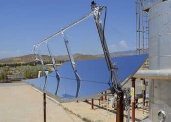 Micro-CSP para bombeo termosolar agua rural elevando agua a balsa